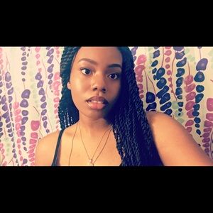 Meet your Posher, Mia